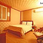 Golden Castle Hotel